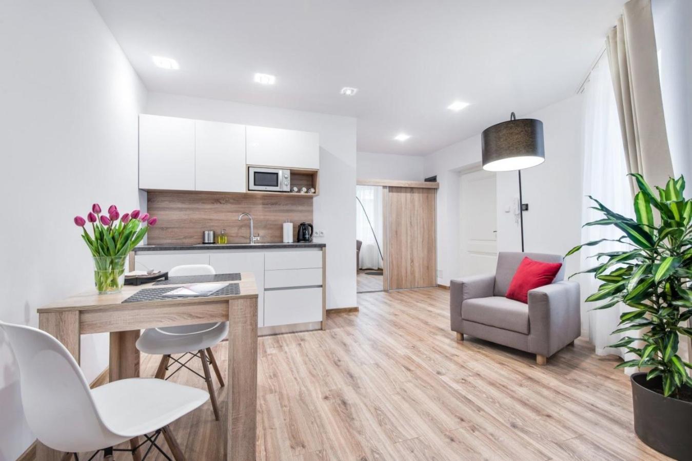 Old Town Apartments - B12 Краків Екстер'єр фото